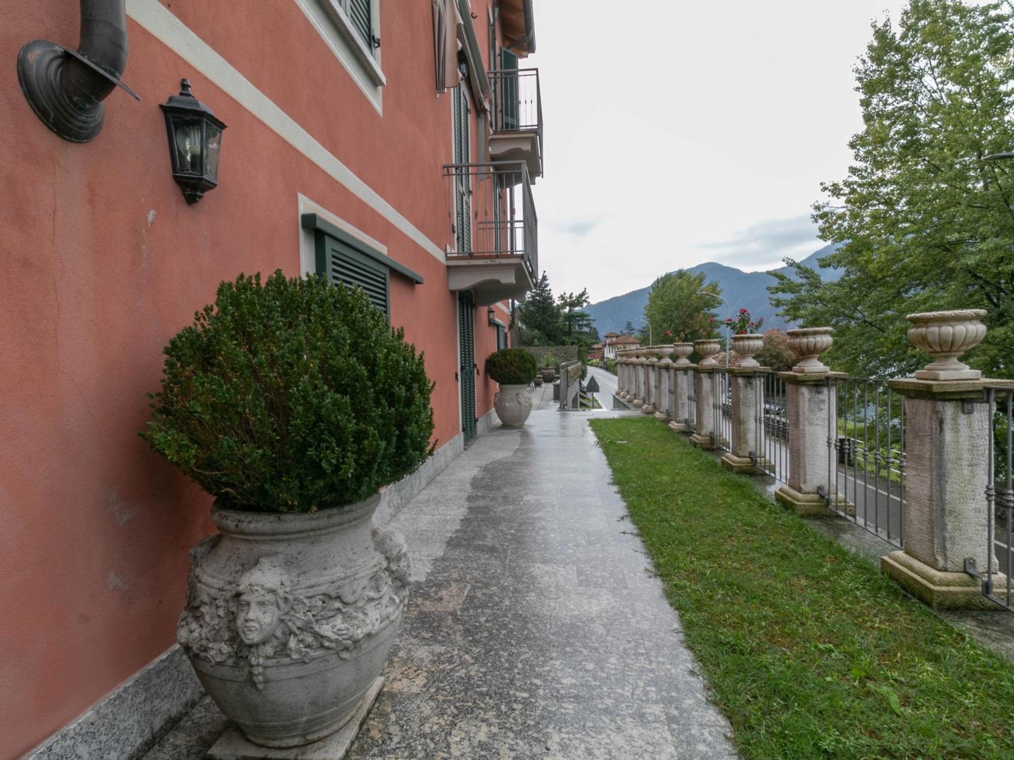 Villa Olcio - Al Lago Mandello del Lario Bagian luar foto