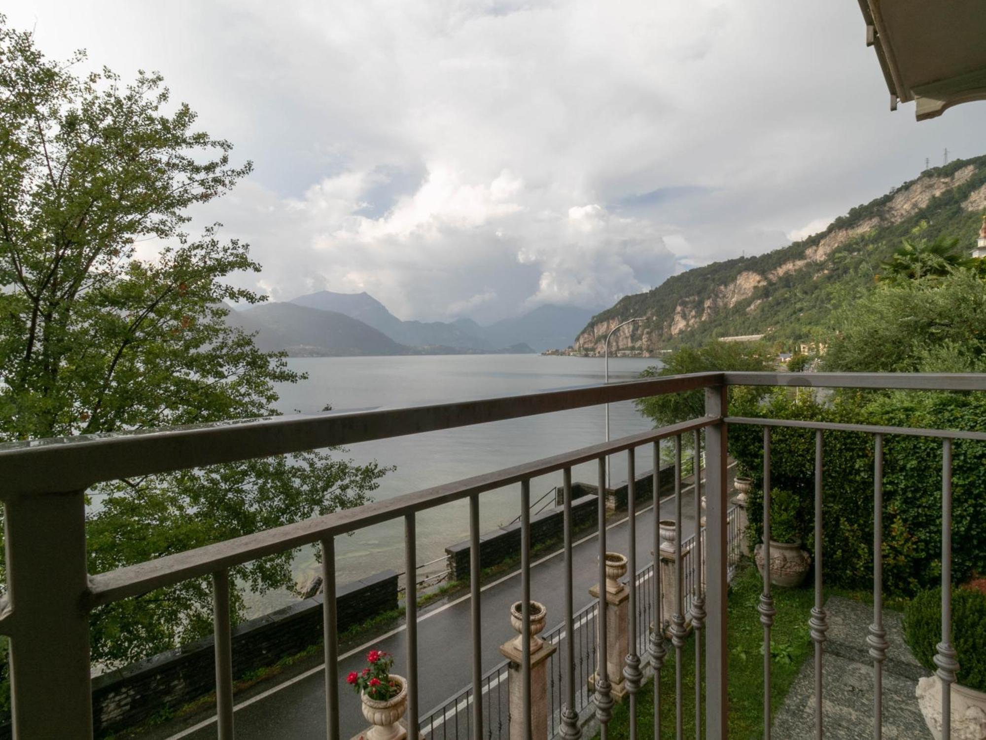 Villa Olcio - Al Lago Mandello del Lario Bagian luar foto