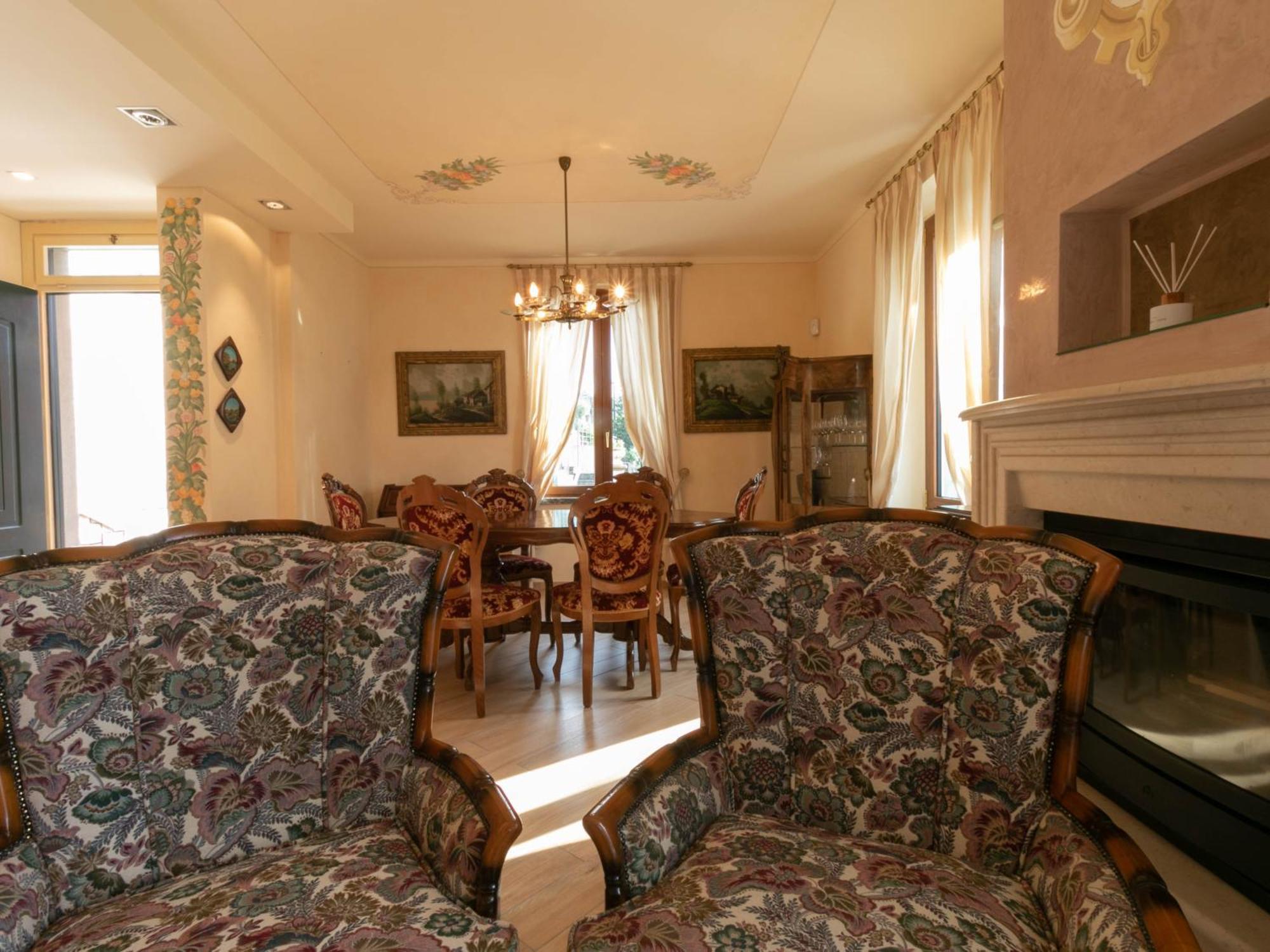 Villa Olcio - Al Lago Mandello del Lario Bagian luar foto
